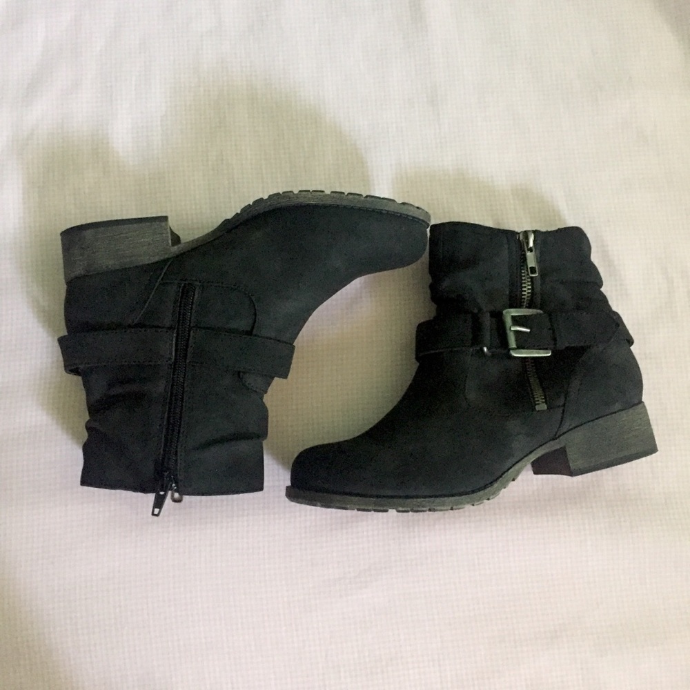 NWOT Rosalie Black Ankle Boots